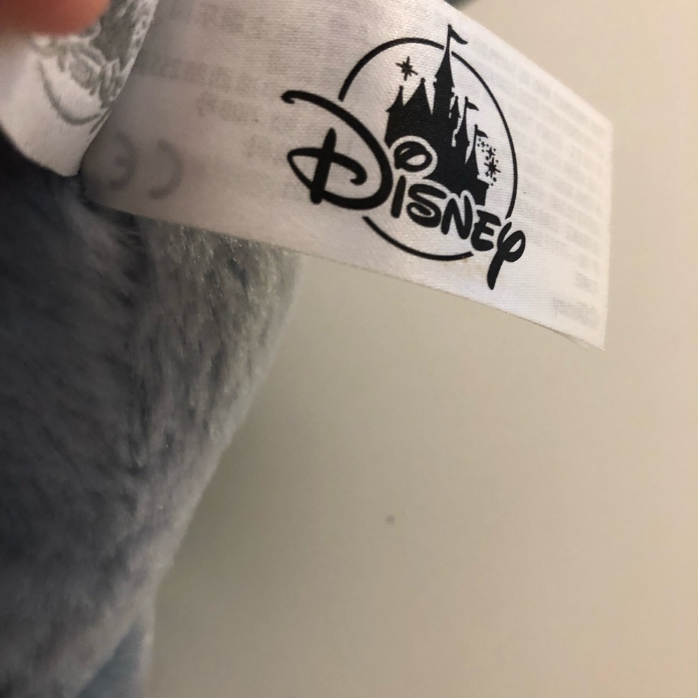 Dumbo - Picture 2 of 2